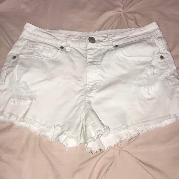 White high waisted shorts - Picture 1 of 3